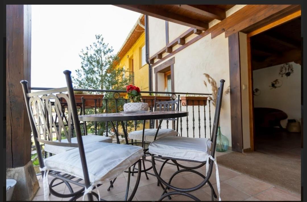 Hotel Rural En Las Cascadas De Tobera Exterior foto